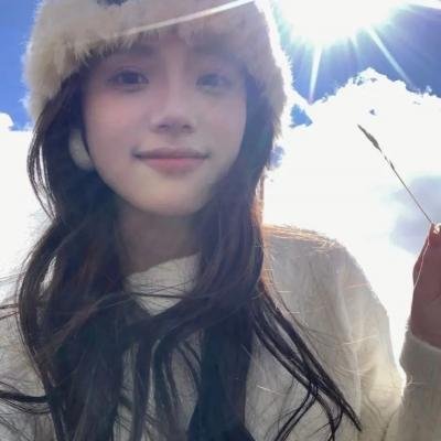 9顶假发的女孩